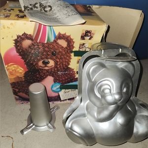 Wilton 3D Teddy Bear Cake Pan
